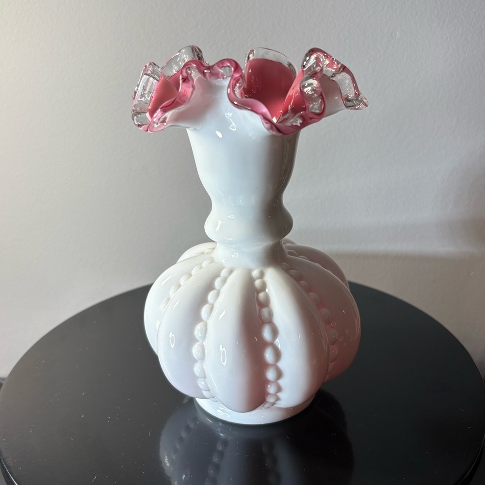 Fenton Peach Crest Ruffled Vase Dark Pink White Melon Beaded UV Reactive Edge
